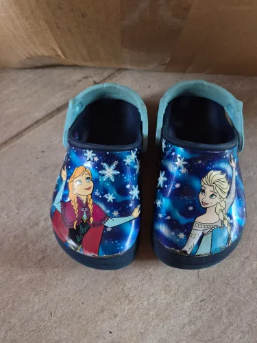 Sapato crocs da frozen tam c9 25/26