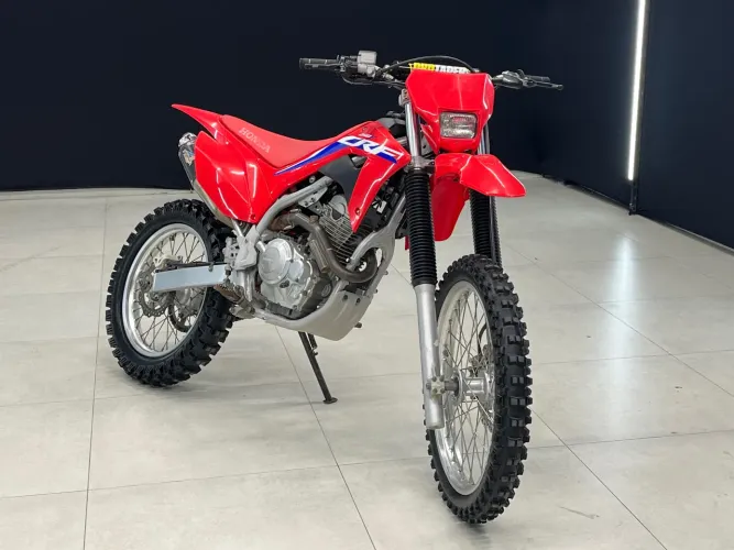 CRF 250F VERMELHA 2021/2022