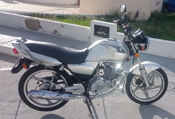 Vendo moto Suzuki Yes 2008