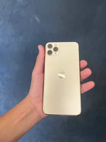 Vendo iPhone 11 Pro Max (leia a descrição)