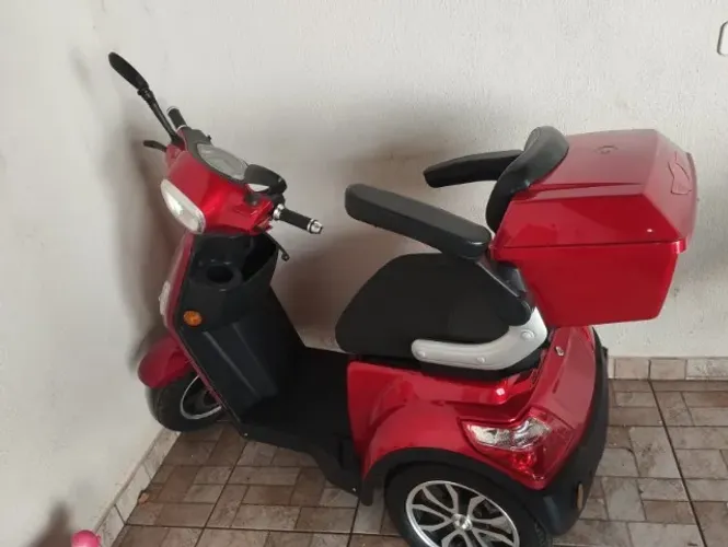 Triciclo Elétrico Sousa Motos TRE48V - Lindo e Muito Conservado