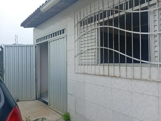 Casa na Zona Norte terreno de 500 m² e ponto comercial ACEITA CARRO