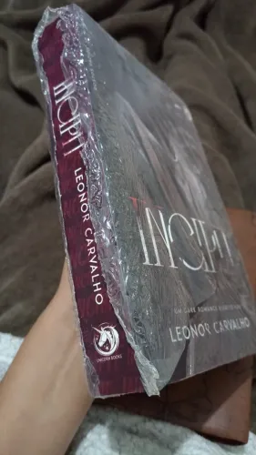 Livro dark romance "INCIPT"