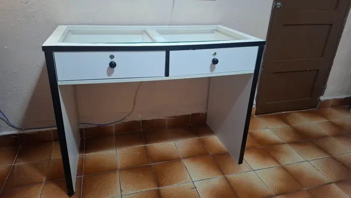 Vendo penteadeira usada