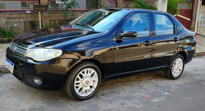 Fiat Siena HLX 1.8 MPI Flex 8V 4P 2006