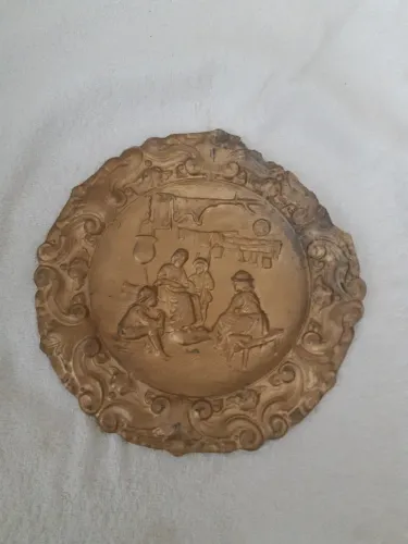 Prato de estanho antigo