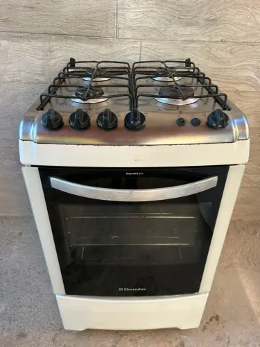 FOGÃO ELECTROLUX 290$ 4 BOCAS E FORNO OK ACEITO CARTÃO FAÇO ENTREGA
