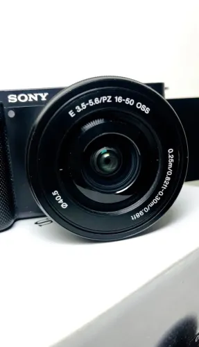 Câmera fotográfica Sony ZV-E10