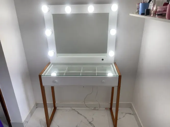 Penteadeira camarim LED