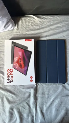 TABLETE NOVÍSSIMO COM PEDACINHO DA TELA QUEBRADO