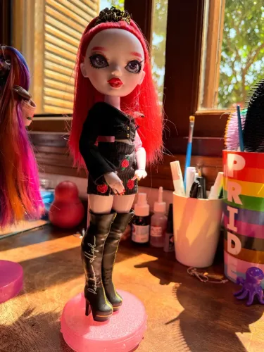 Shadow high - Rosie Redwood