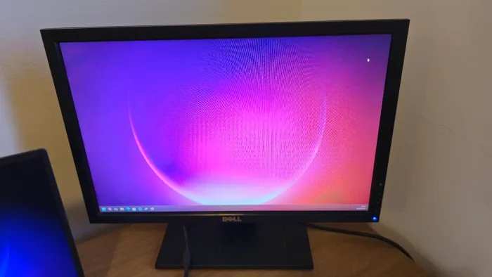 Monitor Dell de Escritório