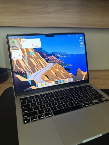 Macbook M2 16GB Ram - 256GB SSD