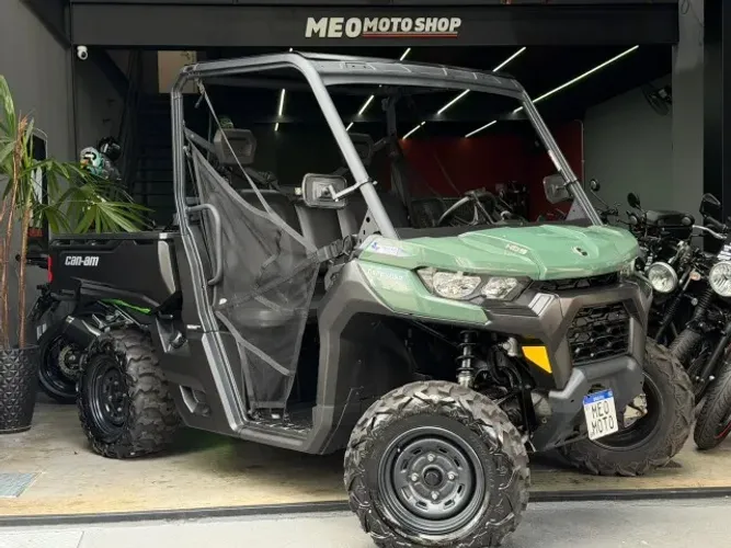 CAN-AM DEFENDER DPS HD9 2024 231km - Único Dono - Baixa km - Comprado em 2024,