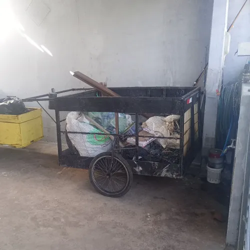 Carrinho de reciclagem