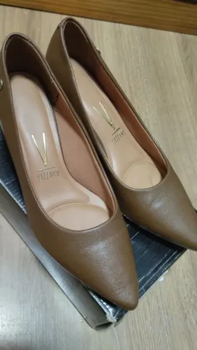 sapato vizzano bico fino e salto bloco marrom 38 (usado 1x somente)