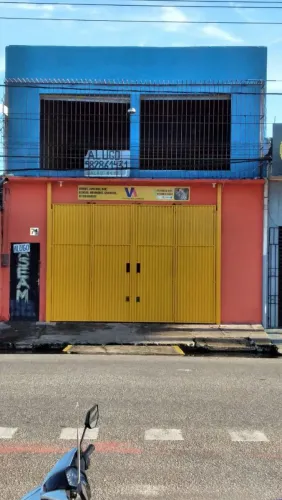 Salão comercial nos altos