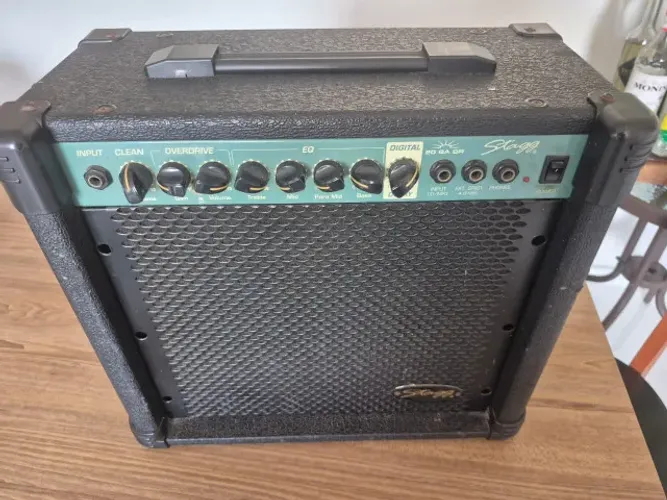 Amplificador Stagg - pra sair logo!