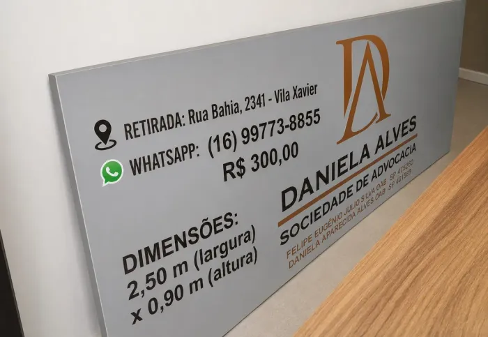 Vendo jogo de mesa e 6 cadeiras