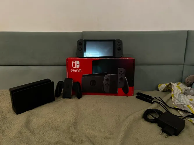 Nintendo Switch V2 conservado