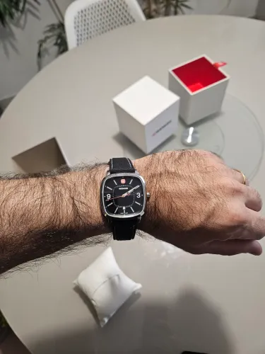 NOVO (Sem Uso) Wenger Vintage Sport 01.1921.107 Relógio Suíço Swiss Made Original
