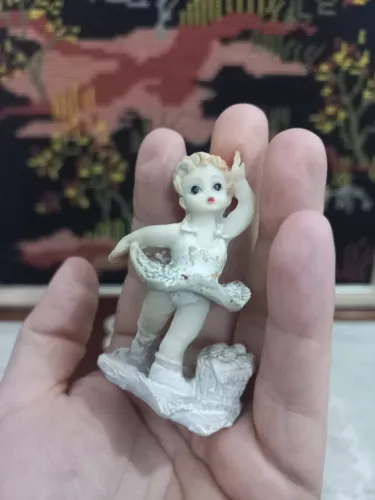 Miniatura bailarina em resina