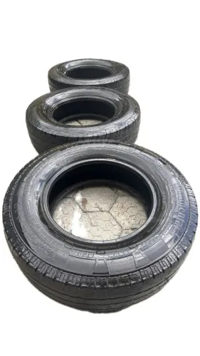 Pneus usados Continental  225/75 R 16 para vans ou caminhões menores