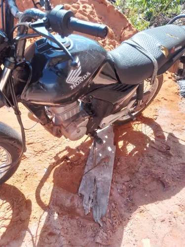 Vendo fan 125 , bem conservada , revisão em dia 