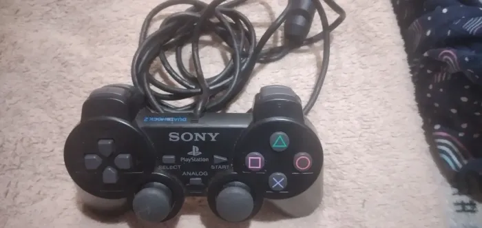  2 controle de vidio geme   Sony  original 60 reais 