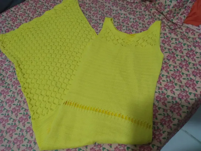 Vestido de tricô.