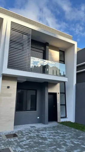 Sobrado duplex com 3 quartos no Alto Boqueirão NOVO
