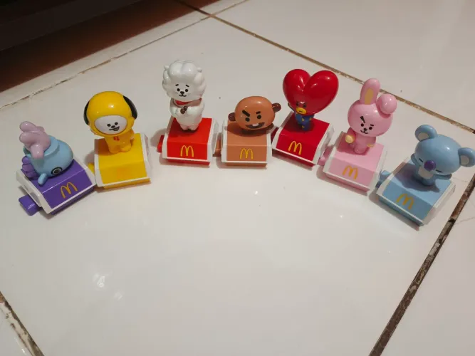 BONECOS BT21 BTS MAC DONALDS