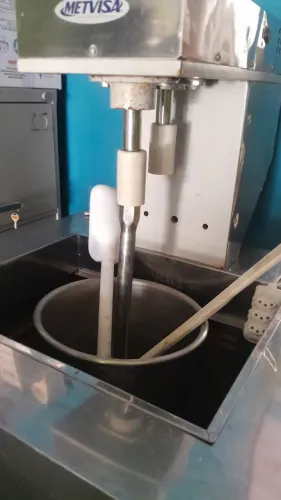 Maquina fabricação sorvetes e picoles