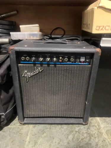 Amplificador de baixo fender BXR 25wts original