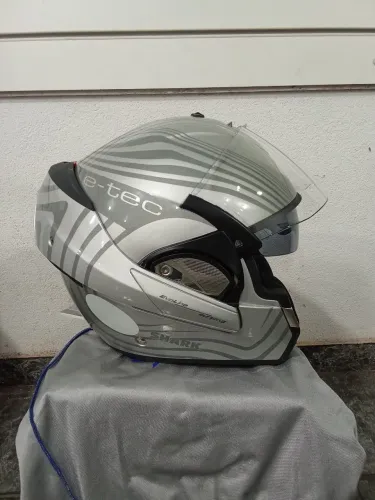 Capacete shark articulado Evoline 