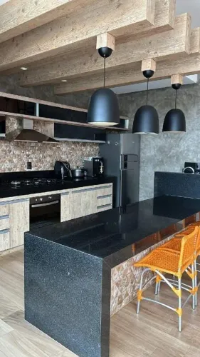 Casa para aluguel, 5 quartos, 4 suítes, 4 vagas, SANTA MONICA - Uberlândia/MG