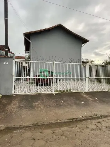 Sobrado de Condomínio em Mongaguá no Bairro Flórida Mirim