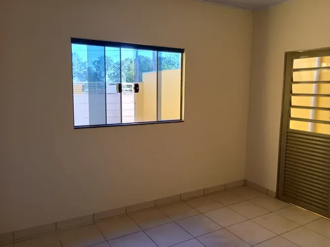 Casa para venda possui 99 metros quadrados com 3 quartos em Primavera - Ouro Verde - São P
