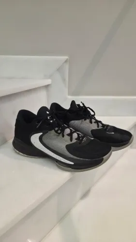Tenis basquete Nike Zoom Freak 41