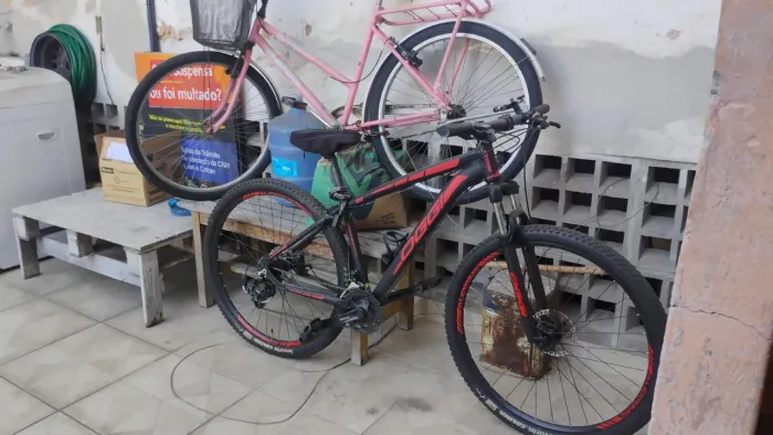 Bike Aro 29 vermelha e preta