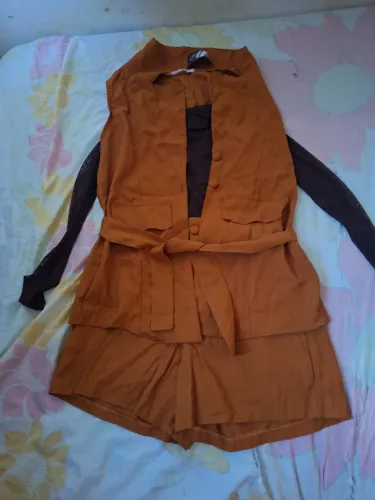 Vendo roupa nunca usada tam G( na etiqueta)