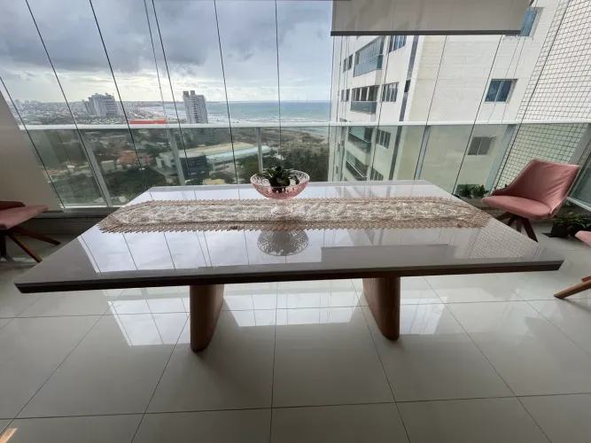 Vendo mesa jantar base madeira com tampo vidro