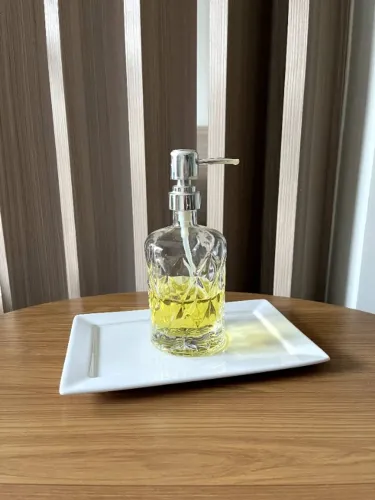 Kit Para Banheiro - Prato Cerâmica + Porta Sabonete Líquido de Vidro