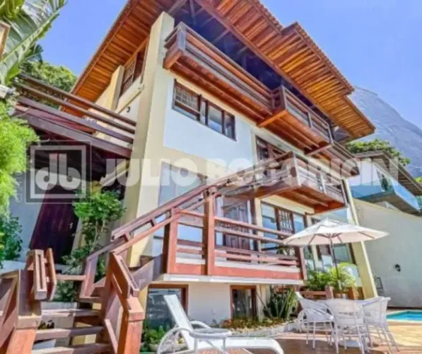 JBB67231 Casa com vista mar de alto padrão - Joá - 4 suítes