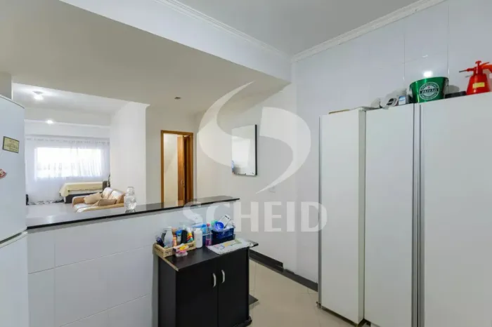 Sobrado semi novo com 03 suítes e 05 vagas