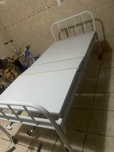 Cama hospitalar completa !