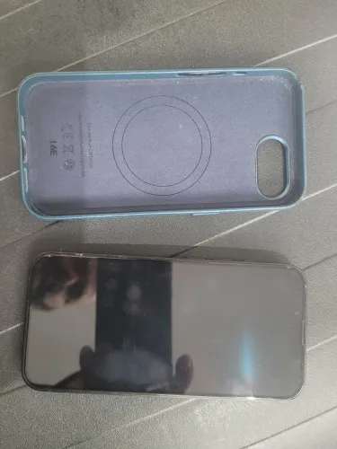 iPhone 16e