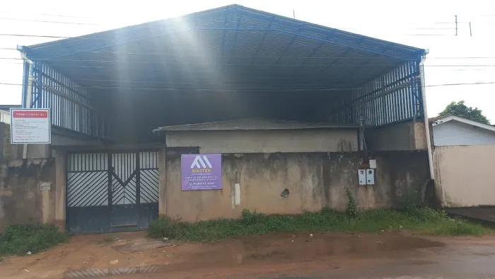 Vende-se ou aceito casa na negociação