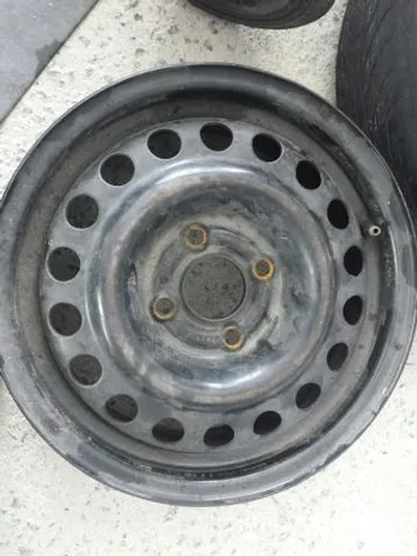 Roda de ferro aro 14 Preta Chevrolet Corsa 4X100 usada