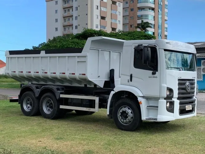 vw 24250 caçamba